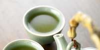 <p>O chá verde contém antioxidantes que ajudam a estimular o metabolismo preguiçoso</p>  Foto: Getty Images 