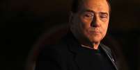 <p>Silvio&nbsp;Berlusconi em 2013: &quot;orgulhoso de sua idade&quot;,&nbsp;ele concordou em ser mostrado com rugas e sem maquiagem por um jornal brit&acirc;nico</p>  Foto: Reuters