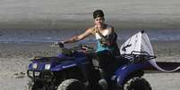 <p>Justin Bieber foi fotografado nessa segunda-feira (27) em uma praia no Panamá</p>  Foto: Reuters