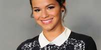 <p>Bruna Marquezine foi fotografada dentro do avião por um fã</p>  Foto: BangShowBiz / BangShowBiz