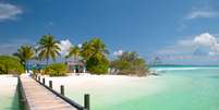 1 - Bahamas  Com um mar cristalino de águas azuis turquesa e praias de areia branca perolada, as ilhas das Bahamas são um dos principais destinos turísticos mundiais  Foto: Shutterstock