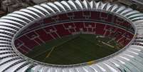 Vista aérea do estádio Beira-Rio, em Porto Alegre, que ainda será inaugurado para a Copa do Mundo deste ano. Foto de 30 de janeiro de 2014.  Foto: Edison Vara / Reuters