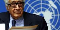 <p>Mediador da ONU nas negocia&ccedil;&otilde;es de paz sobre a S&iacute;ria, Lakhdar Brahimi, durante coletiva de imprensa na sede europeia da ONU</p>  Foto: Denis Balibouse / Reuters