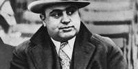 O mafioso de Chicago, Al Capone, em uma partida de futebol em 19 de janeiro de 1931  Foto: AP