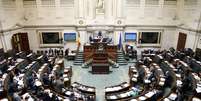 Parlamento belga durante sessão plenária nesta quinta-feira, 13  Foto: Reuters