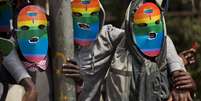 <p>Gays e l&eacute;sbicas do Qu&ecirc;nia fizeram manifesta&ccedil;&atilde;o em solidariedade aos homossexuais da Uganda em 10 de fevereiro</p>  Foto: AP