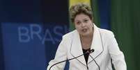 Presidente Dilma Rousseff durante cerimônia de posse de novos ministros, no Palácio do Planalto, em Brasília. Dilma condenou nesta quarta-feira os episódios de violência em manifestações pelo país e defendeu a necessidade de reforçar a legislação para coibir a ação de vândalos durante os protestos. 3/02/2014.  Foto: Ueslei Marcelino / Reuters