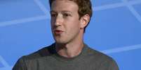 <p>Zuckerberg viu sua fortuna encolher US$ 1 bilhão na última semana</p>  Foto: AP