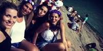 Bruna Marquezine curte o Carnaval ao lado de amigas no Rio   Foto: Instagram / Reprodução