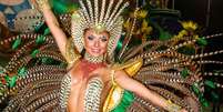 Na noite desta sexta-feira (28) a modelo Marianne Ranieri, musa das musas da escola de samba Leandro de Itaquera, desfilou no Anhembi, em São Paulo. Sob forte chuva, a loira desfilou deslumbrante com pouca roupa e com muito brilho nas cores verde e amarelo  Foto: Danilo Carvalho / Ag. Fio Condutor