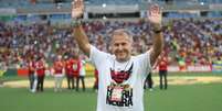 <p>&Iacute;dolo do Flamengo, Zico &eacute; tema de samba-enredo no Carnaval</p>  Foto: Alexandre Vidal/Fla Imagem / Divulgação