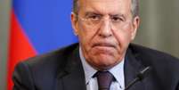O ministro russo das Relações Exteriores, Sergei Lavrov, participa de uma coletiva de imprensa, em Moscou. A Rússia criticou nesta segunda-feira os membros ocidentais do G8, grupo dos principais países industrializados, por suspenderem os preparativos para uma cúpula marcada para a cidade russa de Sochi em junho devido à crise na Ucrânia. 25/02/2014  Foto: Maxim Shemetov / Reuters