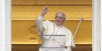 Papa Francisco conduz sua benção dominical na Praça São Pedro, no Vaticano, em 2 de março  Foto: Reuters