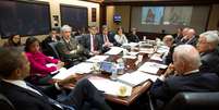 Foto divulgada pela Casa Branca mostra o presidente Barack Obama em reunião com o Conselho de Segurança Nacional, na Situation Room, para discutir a crise na Ucrânia  Foto: AP