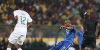 <p>Fernandinho acertou lindo chute de longe para fazer o quarto gol</p>  Foto: Mowa Press