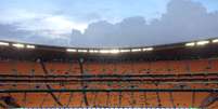 Soccer City está vazio a menos de uma hora de partida  Foto: Fábio de Mello Castanho / Terra