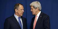 <p>Sergei Lavrov, ministro de Relações Exteriores da Rússia, e John Kerry, secretário de Estado dos Estados Unidos, se reuniram duas vezes nesta semana para discutir sobre crise</p>  Foto: Kevin Lamarque / Reuters