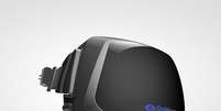 <p>A empresa Oculus VR, que fabrica o Oculus Rift, foi comprada pelo Facebook recentemente</p>  Foto: Kickstarter