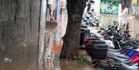 <b>12 de mar&ccedil;o - </b>Chuva causa alagamento na avenida Maria Coelho Aguiar esquina com a avenida Jo&atilde;o Dias, na regi&atilde;o sul de S&atilde;o Paulo (SP)  Foto: Dario Oliveira / Futura Press