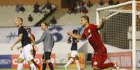 <p>Rafael Moura marcou dois dos gols do Internacional no Mangueirão</p>  Foto: Thiago Gomes / Futura Press