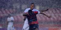 <p>Derrota do São Paulo causou eliminação do Corinthians</p>  Foto: Alan Morici / Terra