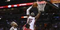 LeBron James pontua em vit&oacute;ria do Heat  Foto: AP