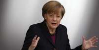 Merkel anunciou nesta quinta-feira o aumento da lista de sanções a pessoas pró-Moscou  Foto: Reuters
