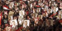 <p>A repressão já provocou a morte de mais de 1,4 mil partidários de Mursi e levou à detenção de mais de 15 mil pessoas, segundo a Anistia Internacional.</p>  Foto: Khaled Abdullah / Reuters