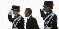 <p>Barack Obama, ao chegar no aeroporto internacional da Amsterdã, para participar da reunião do G7 sobre Ucrânia e outros temas, nesta segunda-feira, 24 de março</p>  Foto: Reuters