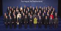 <p>Líderes mundiais posam para uma foto durante a 3ª Cúpula sobre Segurança Nuclear, em Haia, Holanda, nesta terça-feira, 25 de março</p>  Foto: Reuters