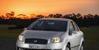 Fiat Linea Essence 2015 1.8 16V  Foto: Divulgação