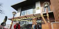<p>Unidade do McDonald's fechada na Crimeia</p>  Foto: Reuters