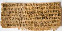 <p>Fragmento de papiro, conhecido como "Evangelho da Esposa de Jesus", foi analisado por professores das universidades de Columbia, Harvard e do Massachusetts Institute of Technology (MIT)</p>  Foto: Karen L. King/Harvard University / Reuters