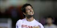 <p>Alexandre Pato comemorou gol no Morumbi de forma efusiva</p>  Foto: Ricardo Matsukawa / Terra