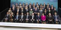 <p>As autoridades do G20 em pose para foto durante a reunião anual do FMI, em Washington</p>  Foto: Joshua Roberts / Reuters