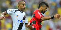 <p>Duelo teve escolta e outras ações de policias no Maracanã</p>  Foto: Daniel Ramalho / Terra