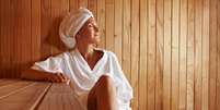 Cercada de muita polêmica, a sauna pode trazer benefícios estéticos para corpo, mas também colocar em risco a saúde se não for bem aproveitada por seus usuários   Foto: Shutterstock