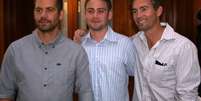 <p>Paul Walker ao lado dos irmãos, Caleb e Cody</p>  Foto: Facebook / Reprodução