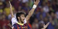 <p>Neymar deve ficar até quatro semanas fora de ação e perder o restante da temporada europeia</p>  Foto: AP