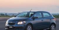 <p>Chevrolet Onix modelos 2014 e 2015 devem passar por recall para substituição do filtro de combustível</p>  Foto: Divulgação