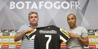 <p>Emerson Sheik afirmou que a camisa 7 do Botafogo equivale à 10 de outros clubes</p>  Foto: Vitor Silva/SSPress/Botafogo/Divulgação