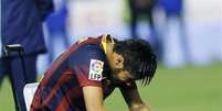 <p>Neymar saiu do jogo contra o Real sem andar direito</p>  Foto: Albert Gea / Reuters