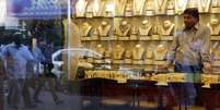 Indianos tradicionalmente acumulam ouro, pois acreditam que isto traz segurança financeira.  Foto: BBC Mundo