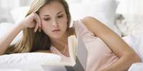 <p>Escolher o livro certo pode fazer a diferença na hora de dormir</p>  Foto: Getty Images 