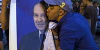 <p>Com mais de 81% dos votos, Bouteflika venceu as eleições mais uma vez e se prepara para assumir a presidência da Argélia pela quarta vez</p>  Foto: Reuters