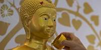 <p>O Sri Lanka, país de maioria budista, é muito sensível a tudo que considera ameaças ou ofensas à religião</p>  Foto: AFP