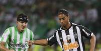<p>Ronaldinho teve boa&nbsp;atua&ccedil;&atilde;o no primeiro tempo</p>  Foto: AP