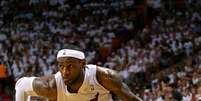 <p>LeBron James liderou o time a mais uma vitória sobre os Bobcats</p>  Foto: Getty Images 