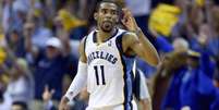 O armador Mike Conley foi um dos destaques da vitória dos Grizzlies  Foto: AFP