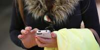 <p>A maioria dos adolescentes preferiria perder o dedo mindinho em vez de perder o celular</p>  Foto: Getty Images 